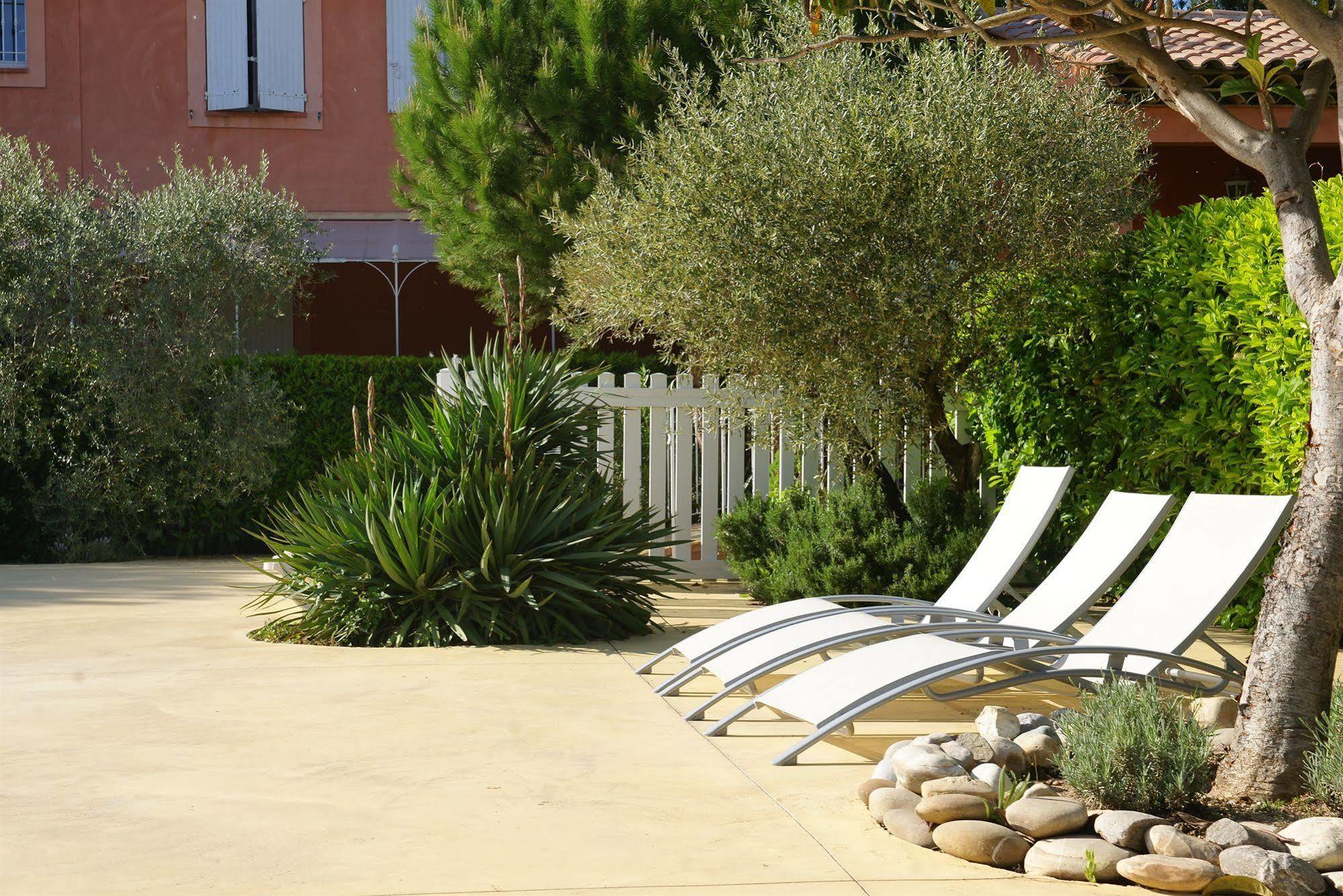 Logis Hotel & Restaurant L'Etape Bouc Bel Air - Gardanne Dış mekan fotoğraf
