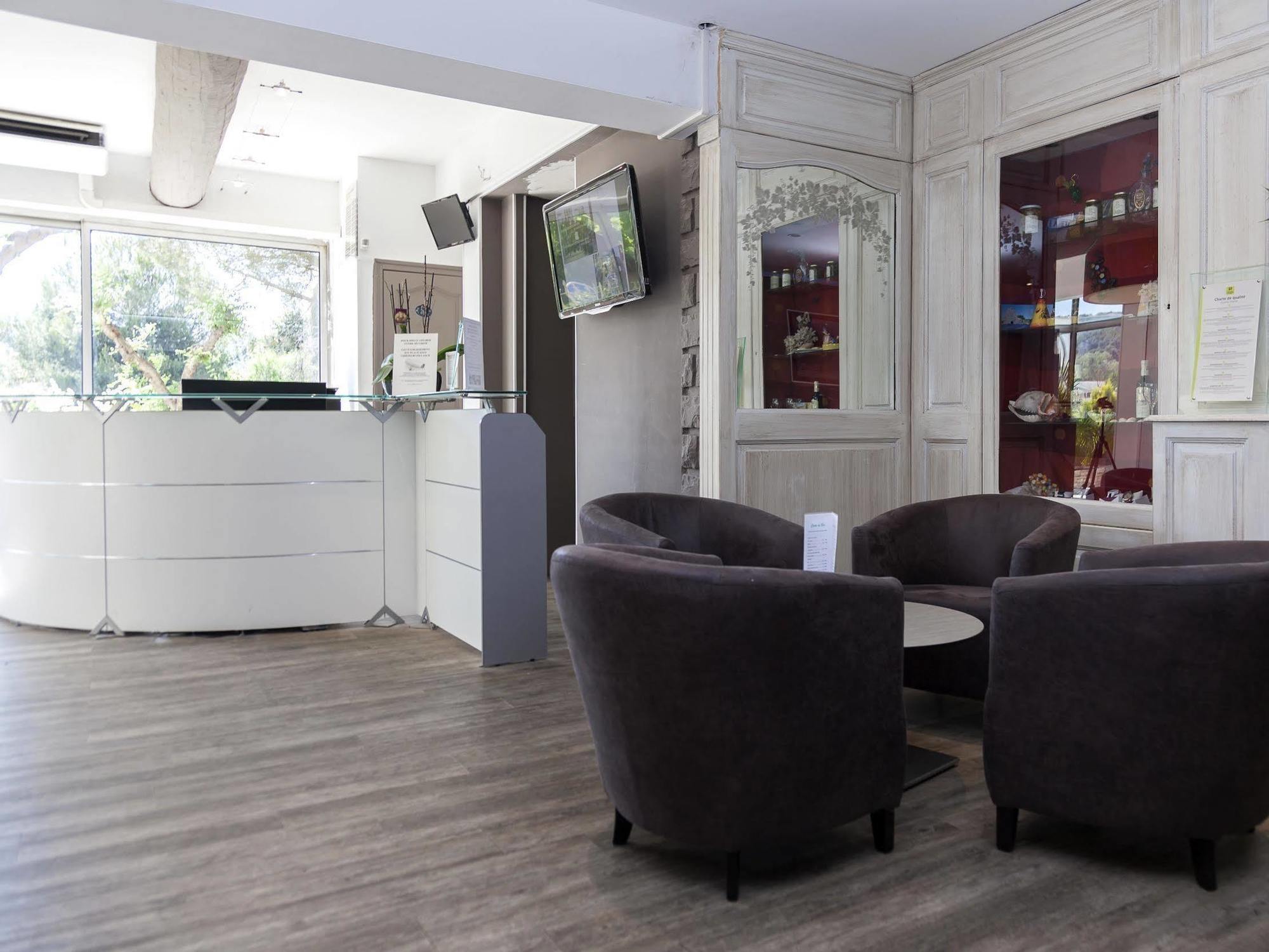 Logis Hotel & Restaurant L'Etape Bouc Bel Air - Gardanne Dış mekan fotoğraf