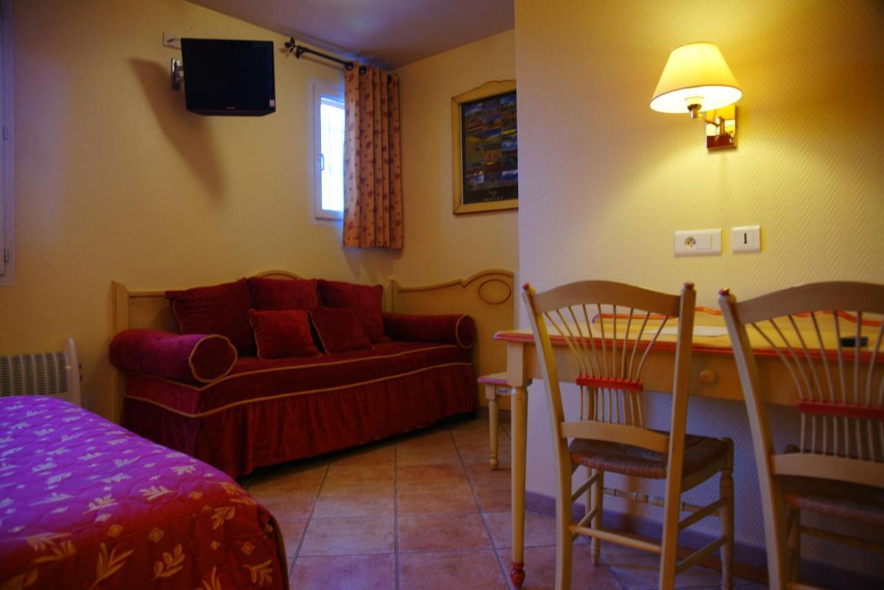 Logis Hotel & Restaurant L'Etape Bouc Bel Air - Gardanne Oda fotoğraf